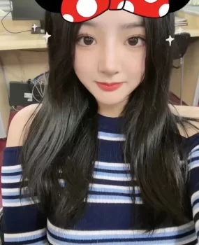 紫色迷情，漂亮妹妹制服诱惑