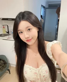 武侯很会吹箫的小姐姐