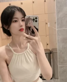 兼职的瑜伽的小姐姐很润