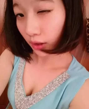坪山超棒会所!小姐多,服务好。