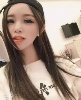 集漂亮美丽服务美腿美貌大胸于一体的兼职妹子