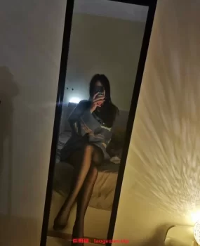 性感美女小骚货胸大屁股大的小姐姐